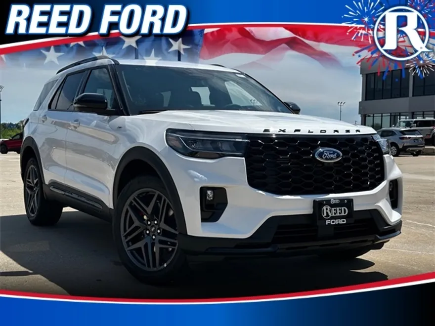 2025 Ford Explorer ST-Line photo 1