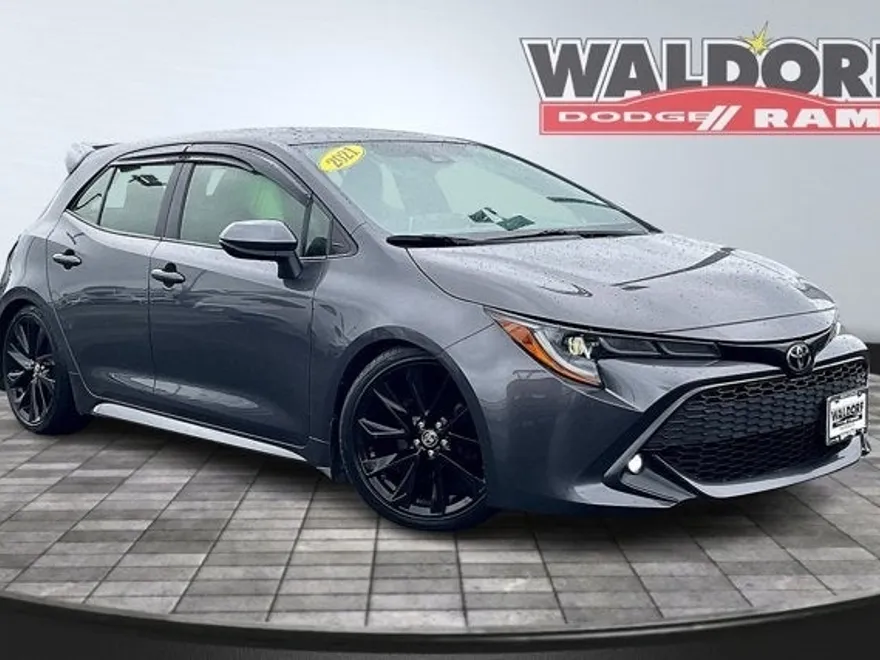 2021 Toyota Corolla SE photo 1