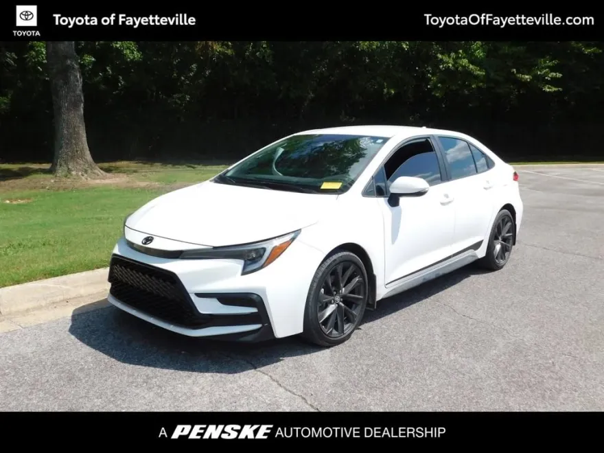 2024 Toyota Corolla SE photo 1