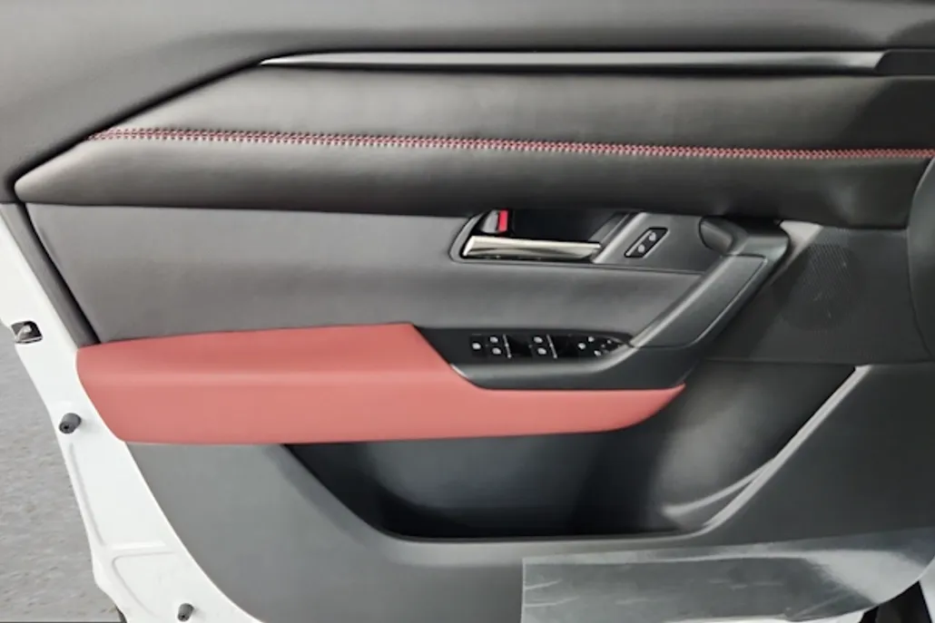 2025 Mazda CX-50 Premium Plus photo 1