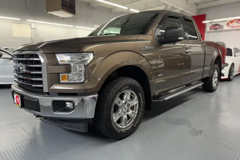 2017 Ford F-150 XLT photo 1