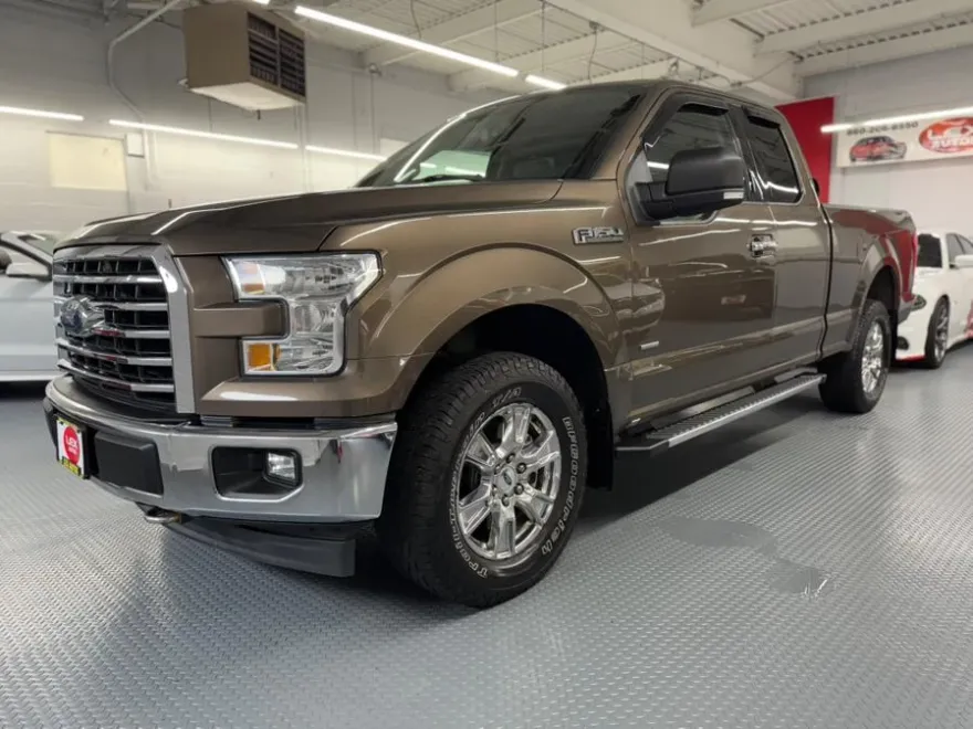 2017 Ford F-150 XLT photo 1