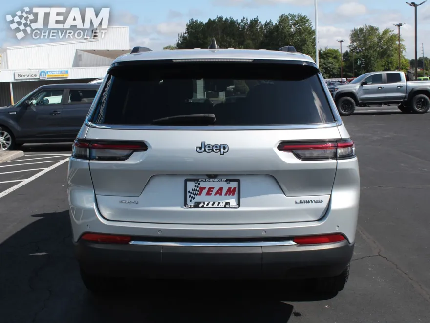 2023 Jeep Grand Cherokee Limited photo 1