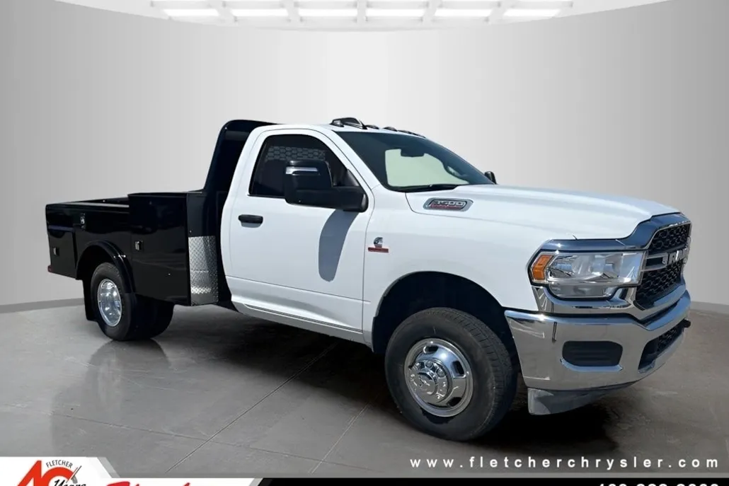 2024 Ram 3500 Tradesman photo 1