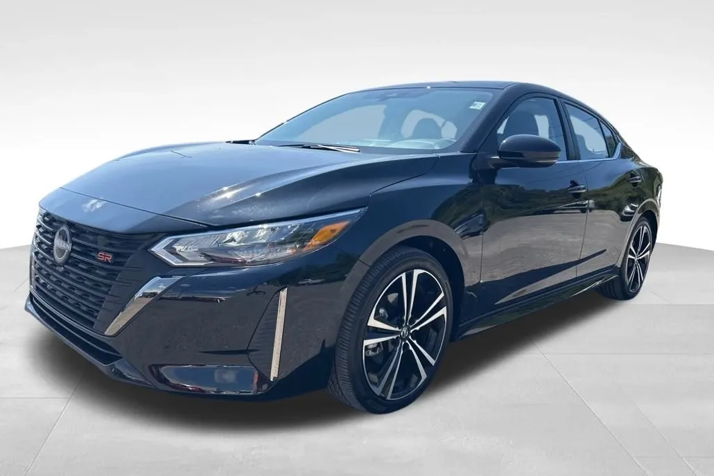 2025 Nissan Sentra SR photo 1