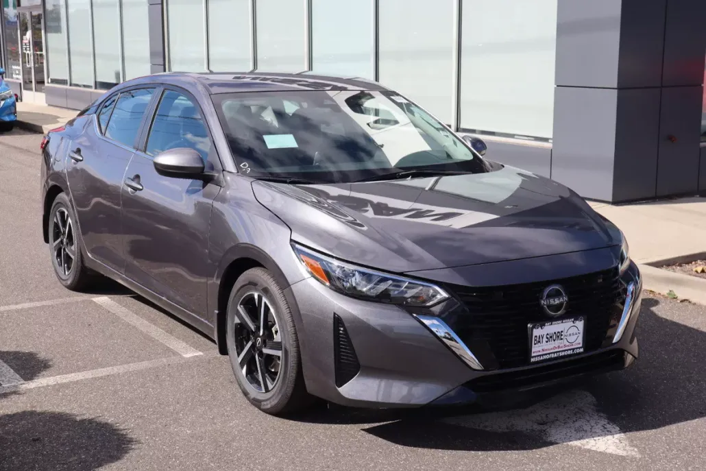 2025 Nissan Sentra SV photo 1