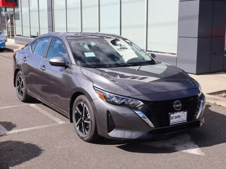 2025 Nissan Sentra SV photo 1