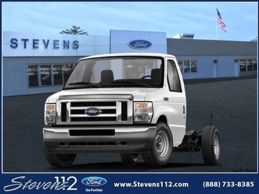 2025 Ford E-350 photo 1