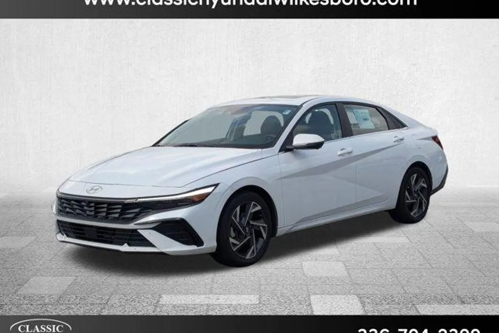 2024 Hyundai Elantra Limited photo 1