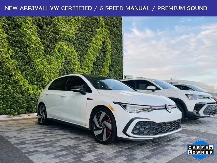 2023 Volkswagen Golf GTI SE photo 1