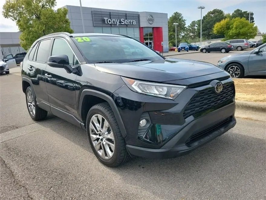 2020 Toyota RAV4 XLE Premium photo 1