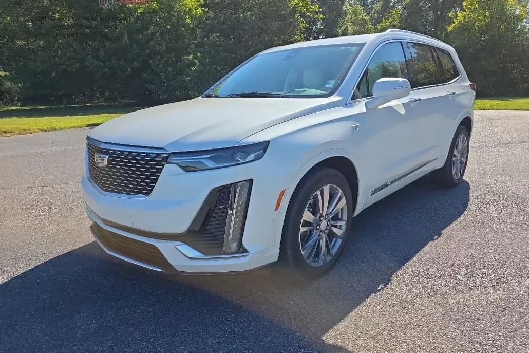 2021 Cadillac XT6 Premium Luxury photo 1