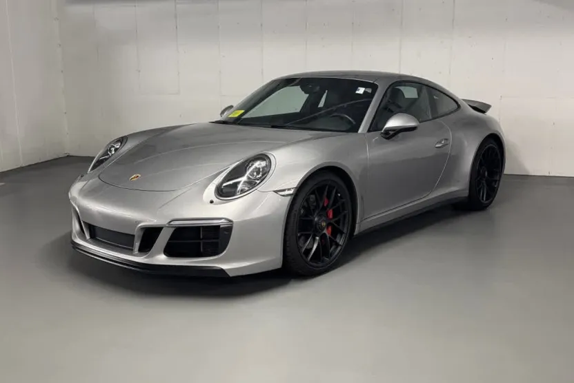 2018 Porsche 911 GTS photo 1