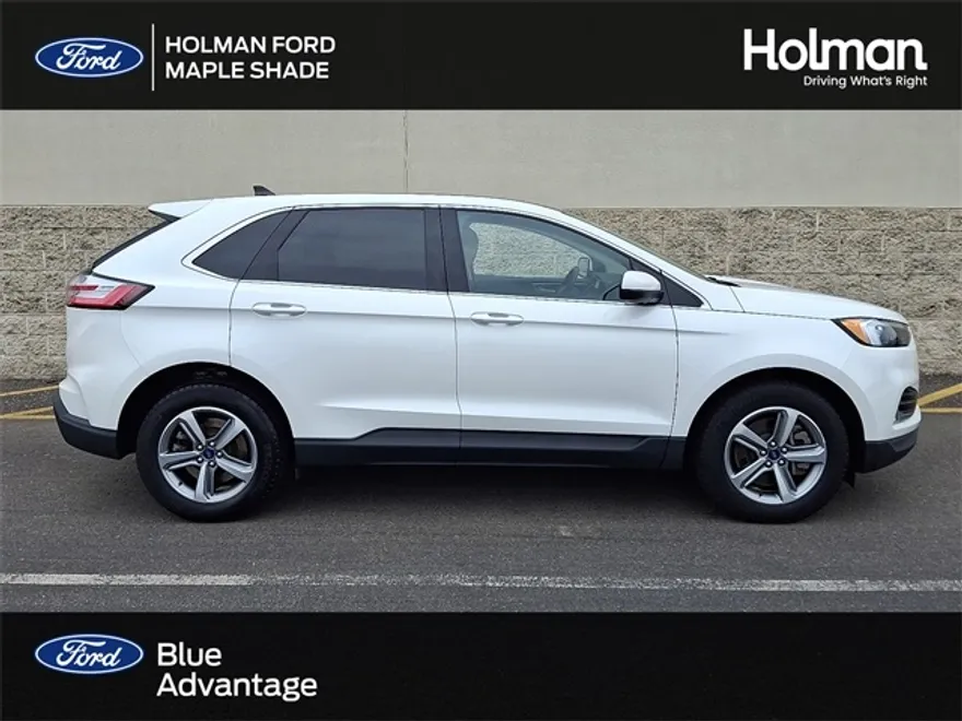 2022 Ford Edge SEL photo 1
