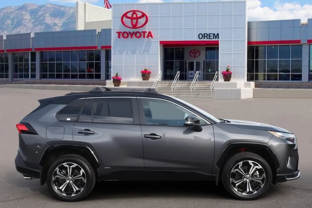 2025 Toyota RAV4 Hybrid XSE photo 1