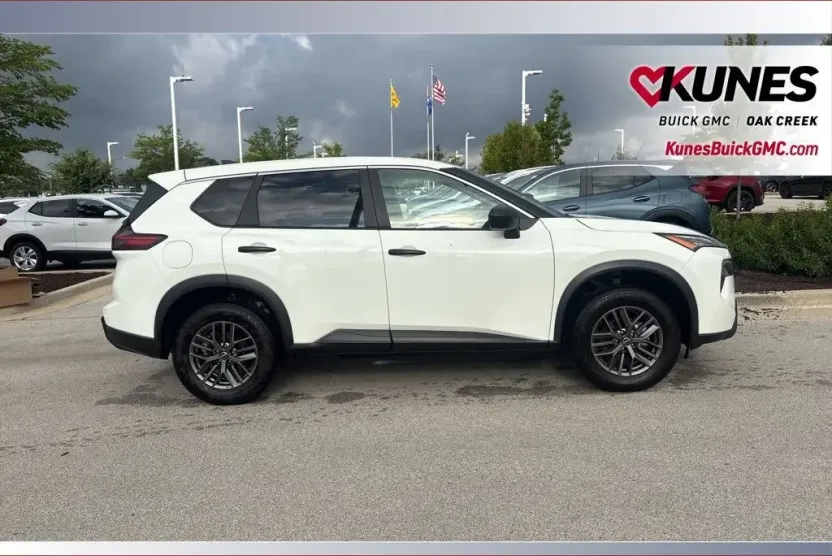 2024 Nissan Rogue S photo 1