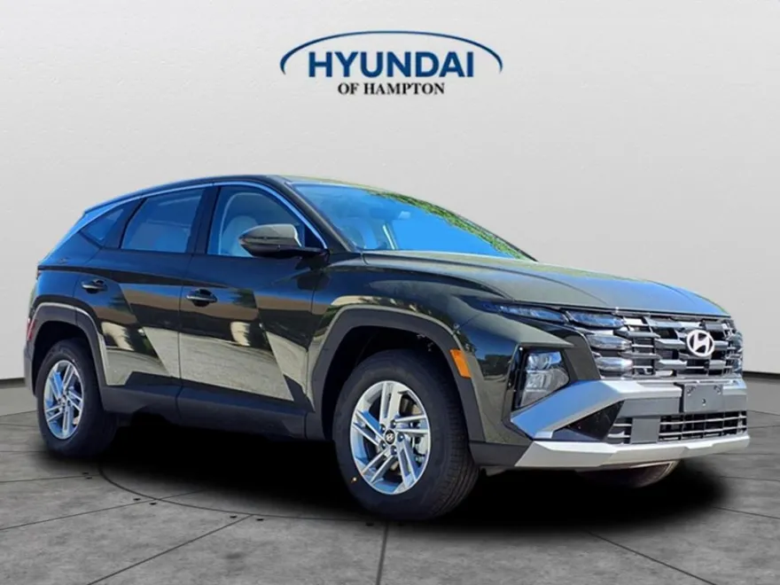 2025 Hyundai Tucson SE photo 1