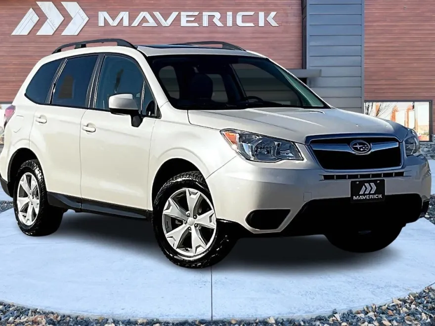 2015 Subaru Forester 2.5i Premium photo 1