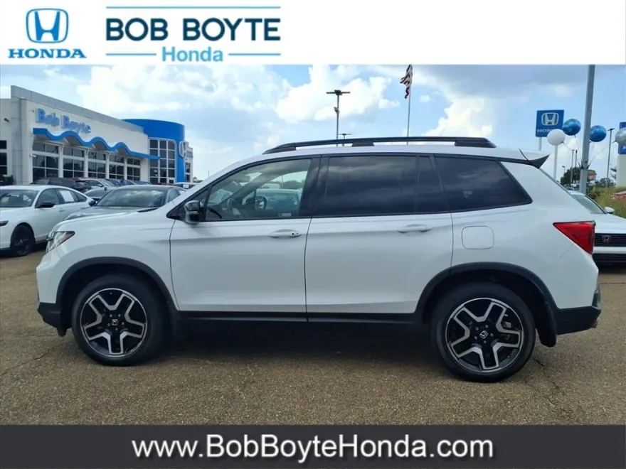2023 Honda Passport Elite photo 1