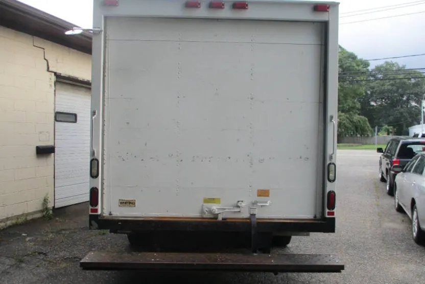 2016 Ford E-350 photo 1