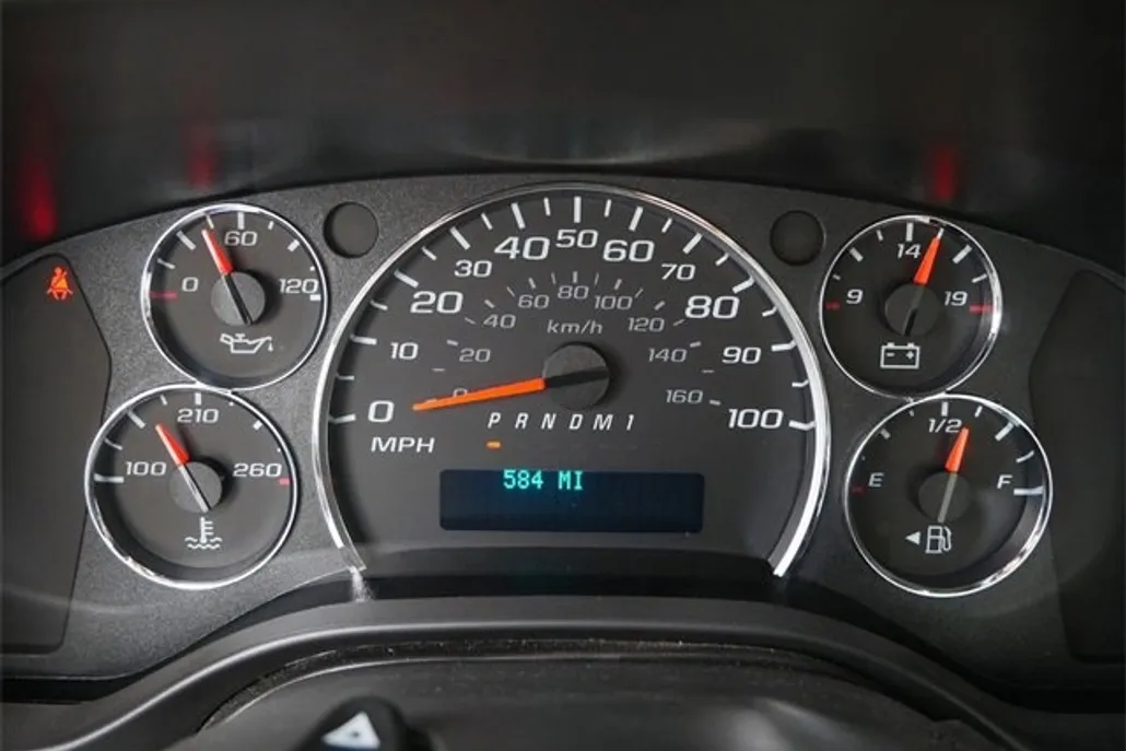 2025 Chevrolet Express 3500 Work Van photo 1