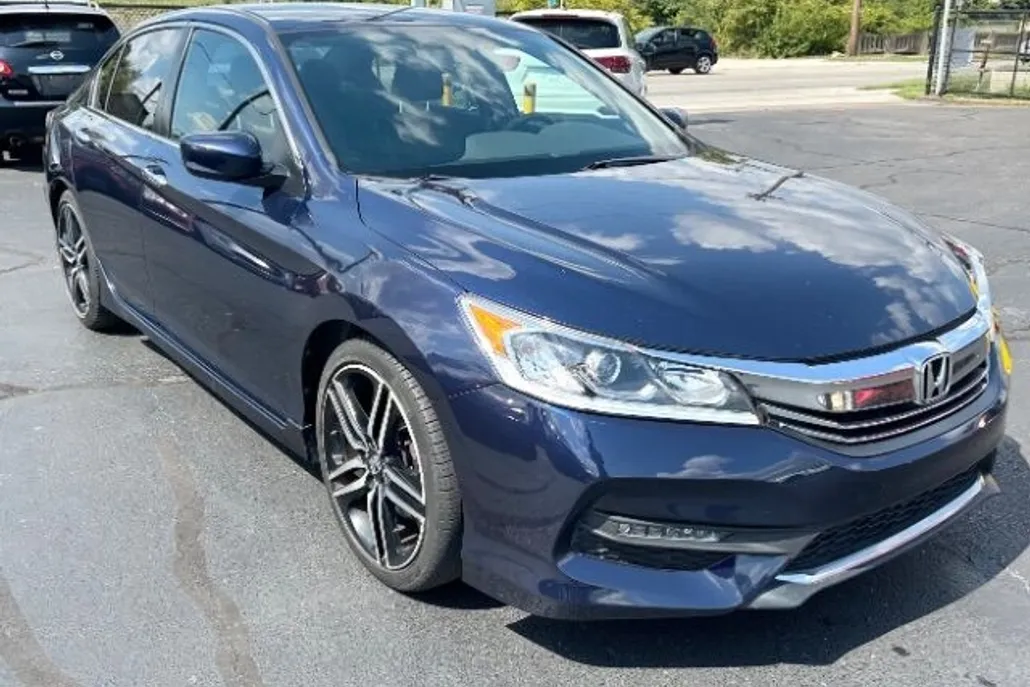 2016 Honda Accord Sport photo 1