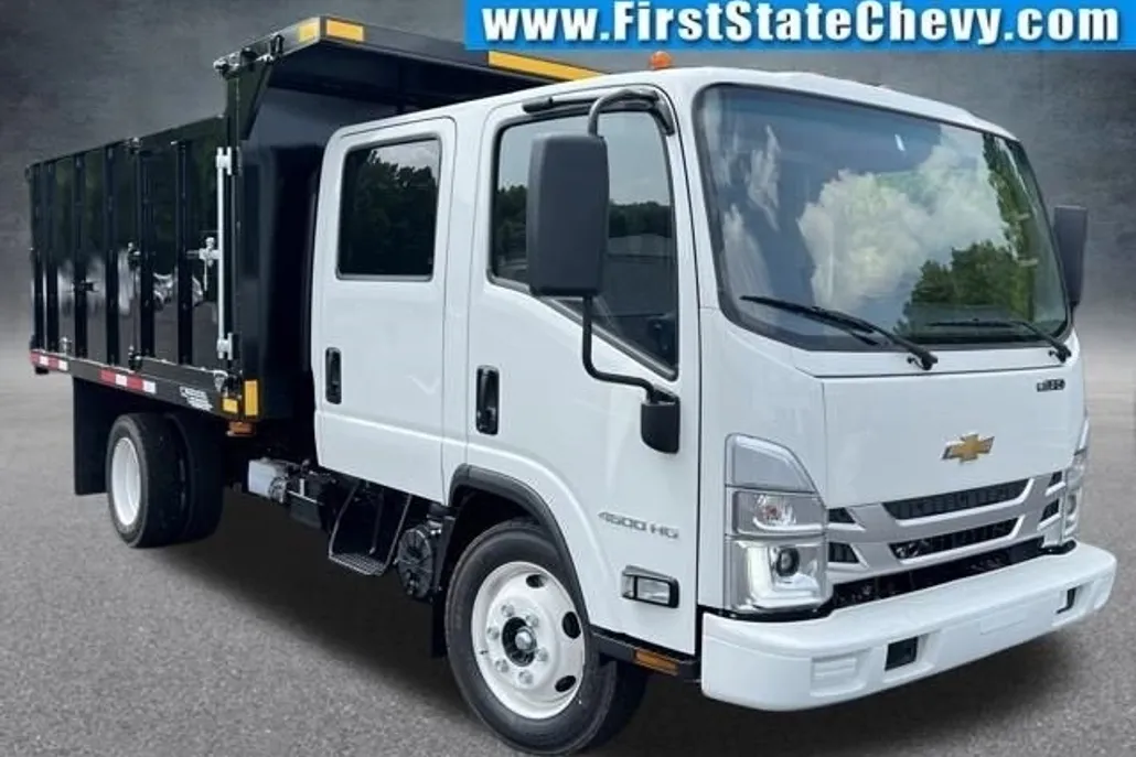 2024 Chevrolet Silverado 4500HD Base photo 1