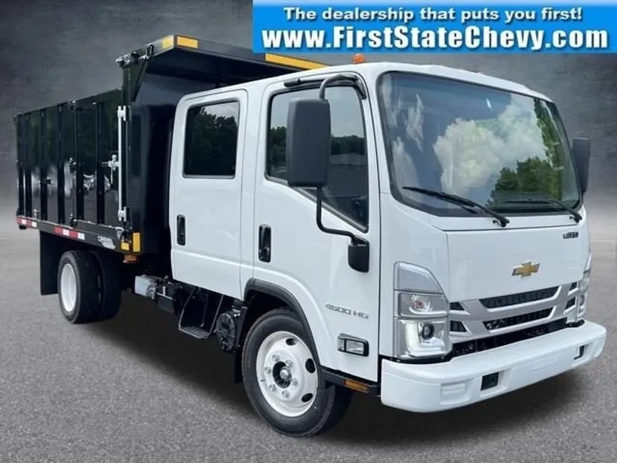 2024 Chevrolet Silverado 4500HD Base photo 1