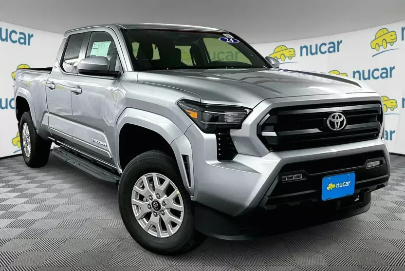 2024 Toyota Tacoma SR5 4x4 photo 1