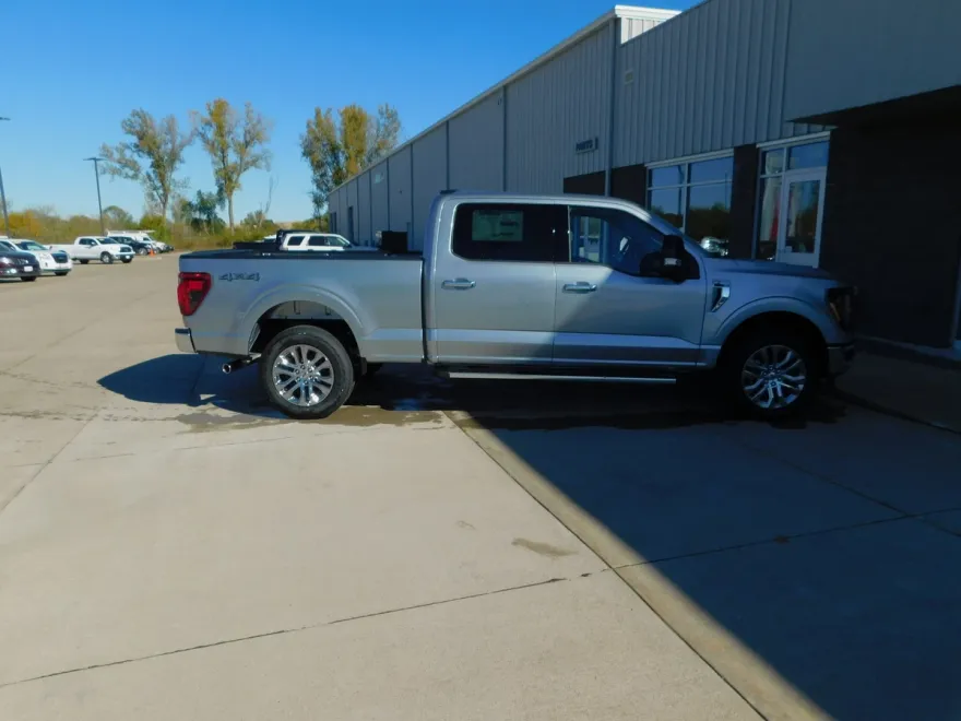 2024 Ford F-150 XLT photo 4