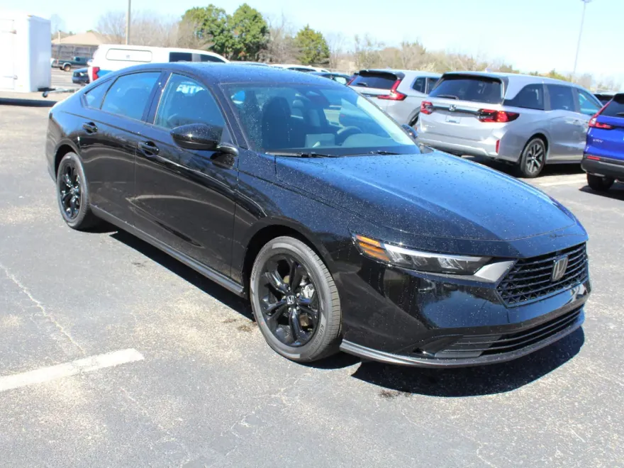 2025 Honda Accord SE photo 1
