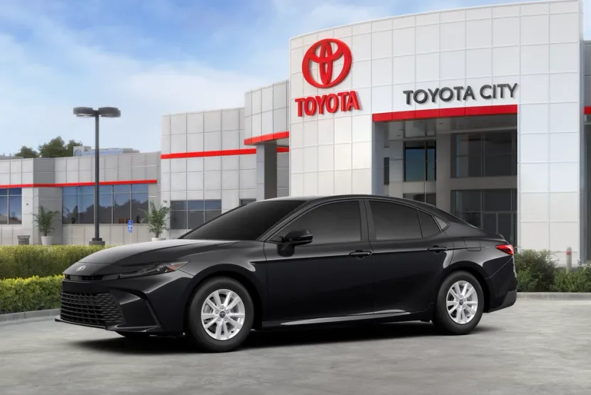 2026 Toyota Camry LE photo 1