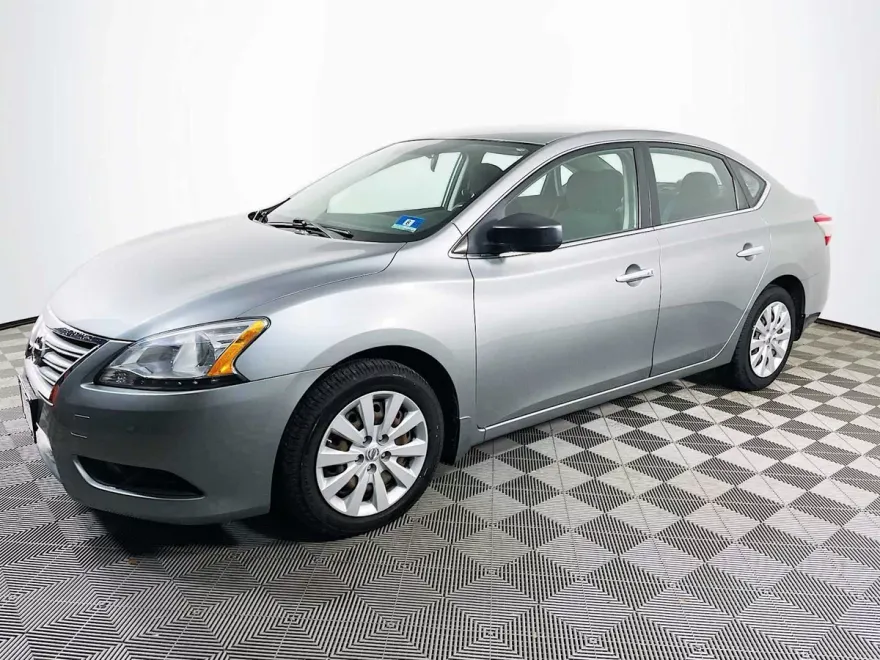 2014 Nissan Sentra SV photo 1