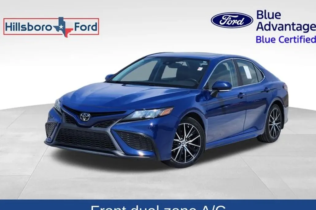 2023 Toyota Camry SE photo 1