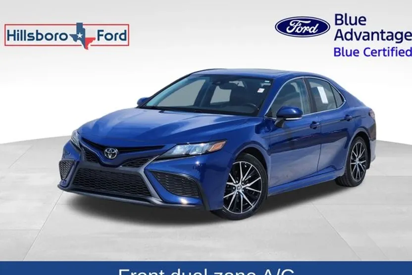 2023 Toyota Camry SE photo 1