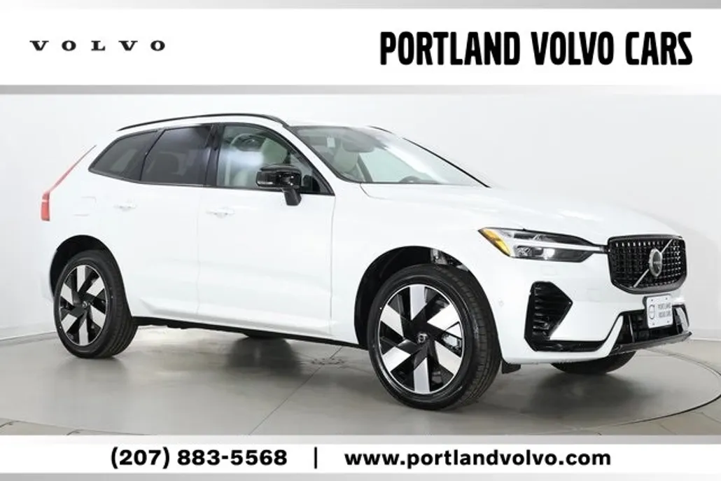 2025 Volvo XC60 T8 Plus photo 1