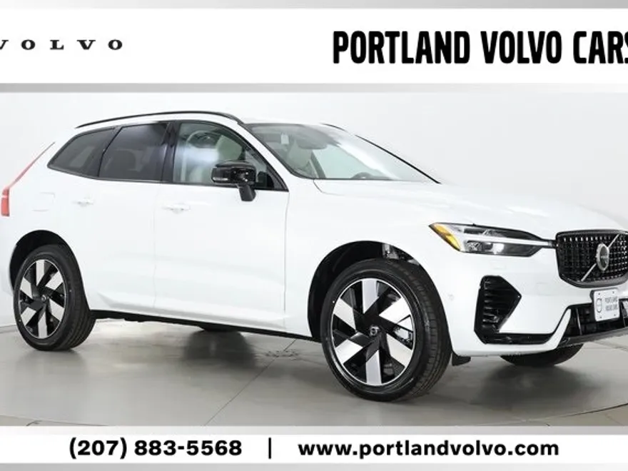 2025 Volvo XC60 T8 Plus photo 1