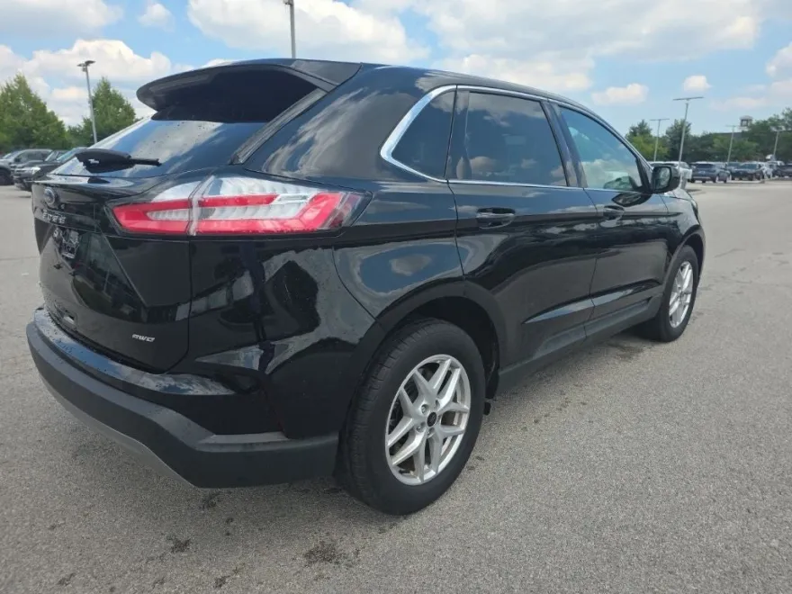 2024 Ford Edge SEL photo 1