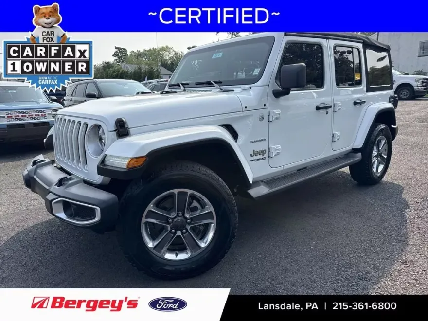2022 Jeep Wrangler Unlimited Sahara photo 1