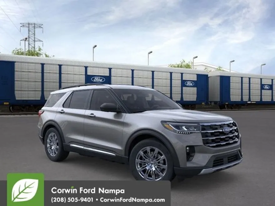 2025 Ford Explorer photo 1