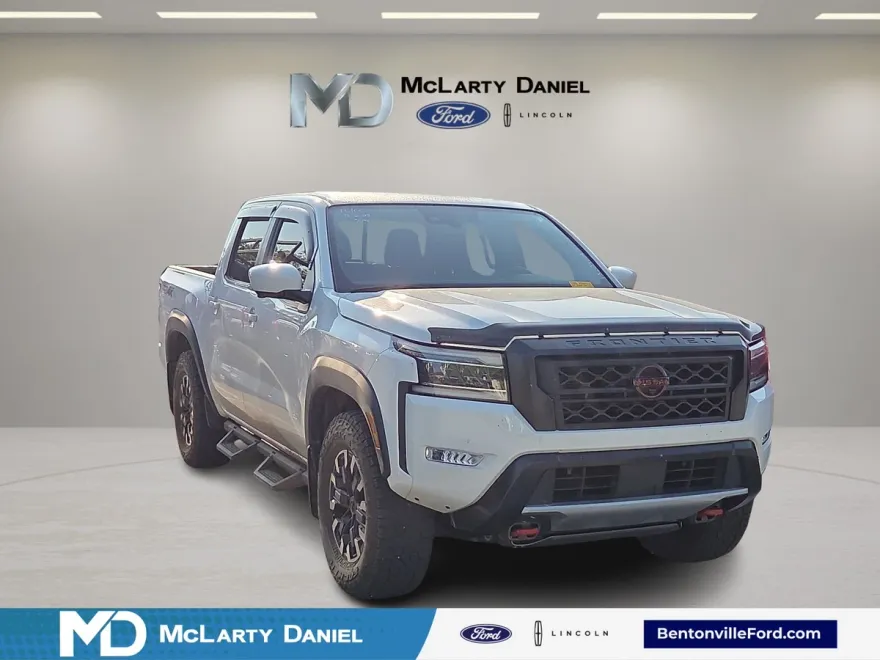 2023 Nissan Frontier PRO-4X photo 1
