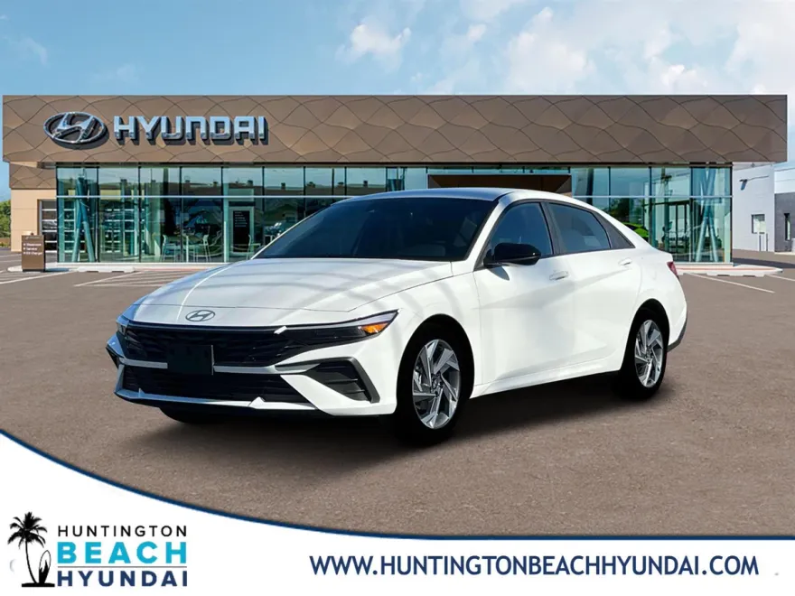 2025 Hyundai Elantra SEL Sport photo 1