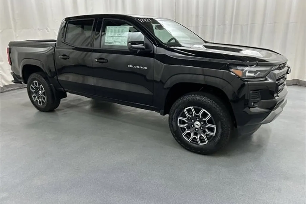 2026 Chevrolet Colorado Z71 photo 1