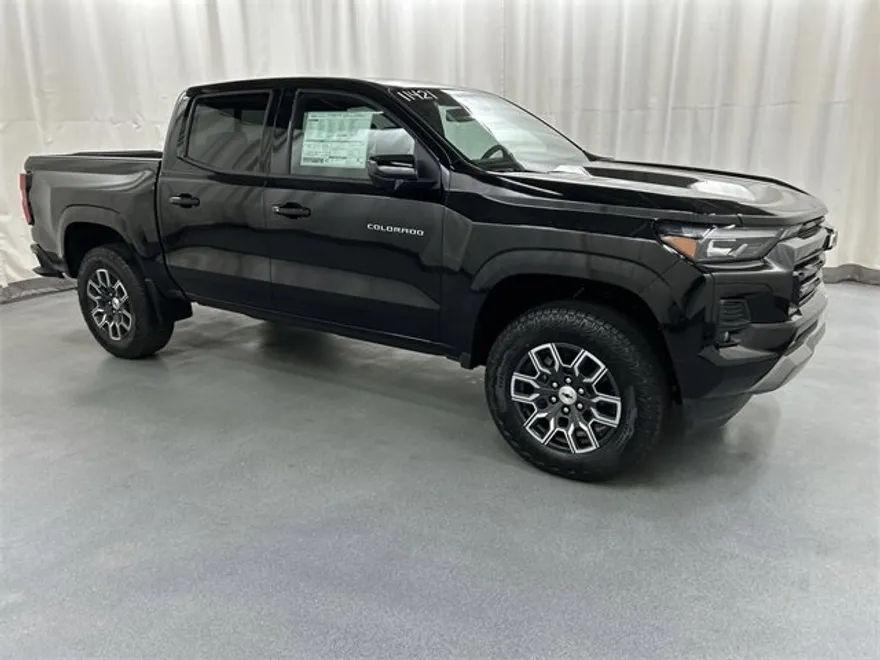 2026 Chevrolet Colorado Z71 photo 1