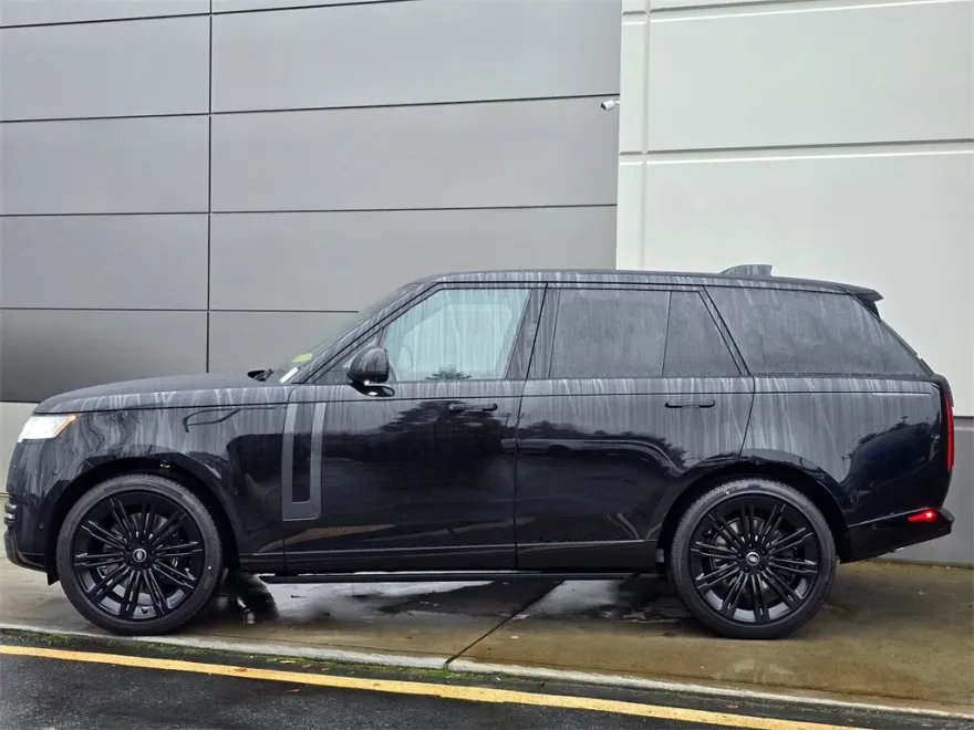 2025 Land Rover Range Rover SE photo 1