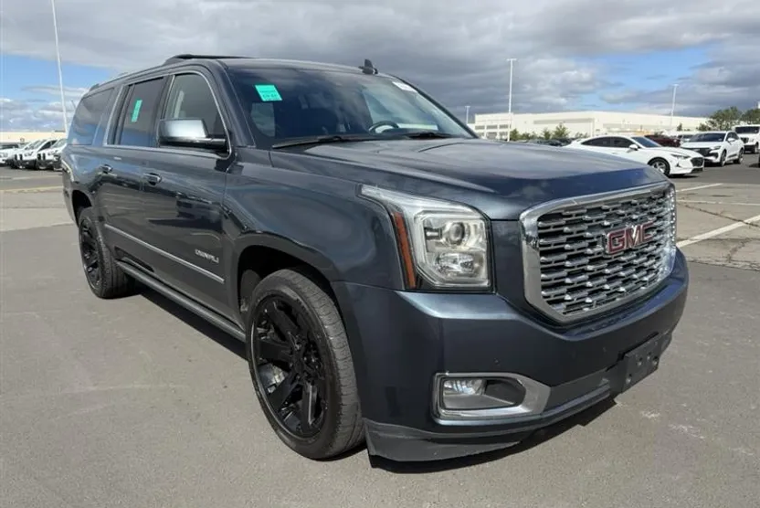 2019 Gmc Yukon XL Denali photo 1
