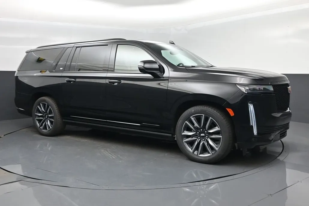 2022 Cadillac Escalade ESV Sport Platinum photo 1