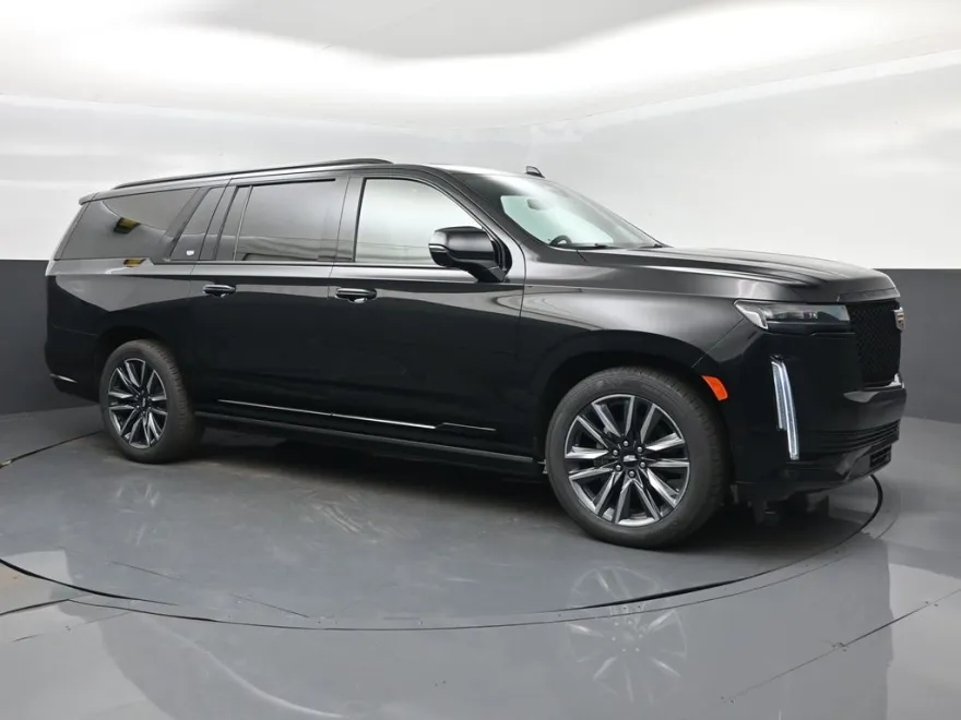 2022 Cadillac Escalade ESV Sport Platinum photo 1