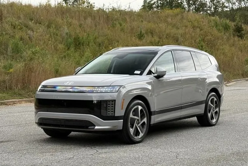 2026 Hyundai Ioniq photo 1