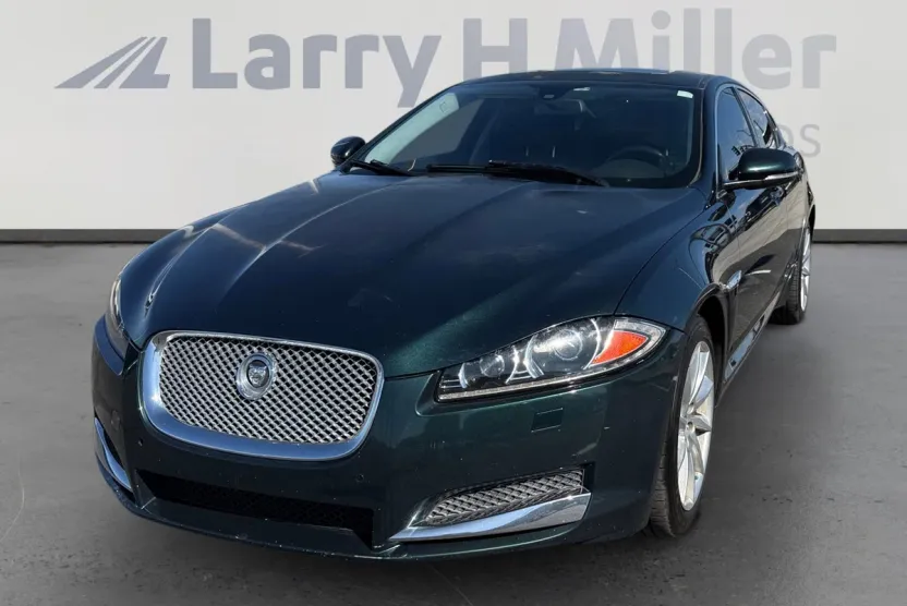 2013 Jaguar XF photo 1